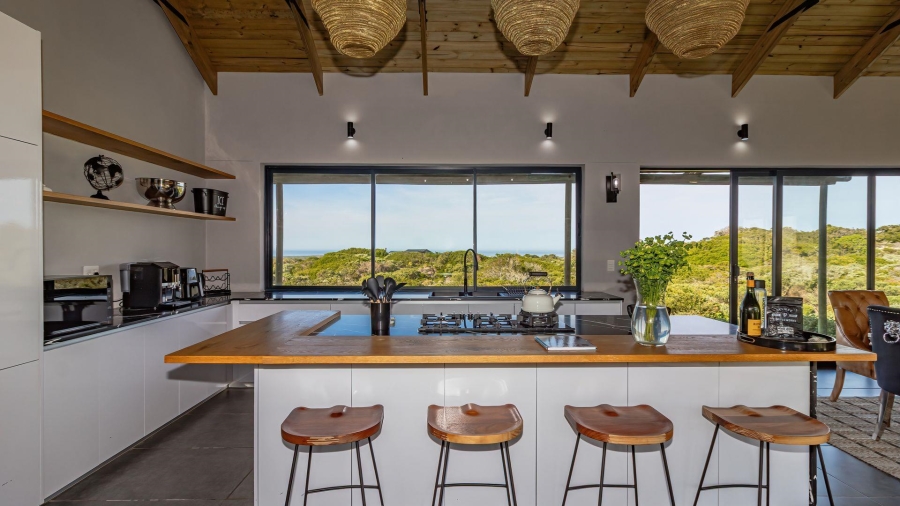 4 Bedroom Property for Sale in Romansbaai Estate Western Cape